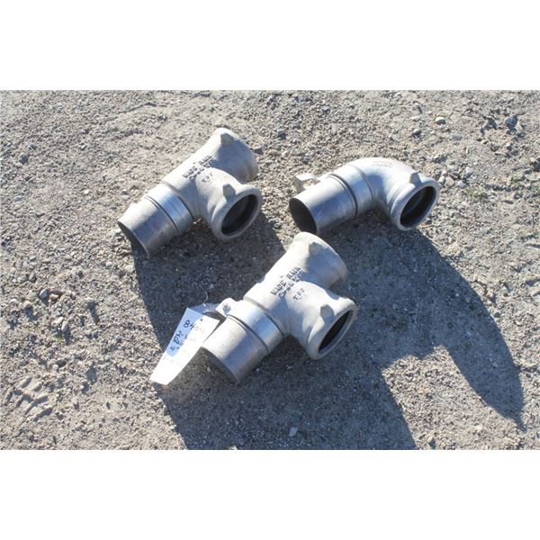 Wade Rain 2 - 4" T's, 1 - 4" elbow