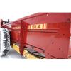 Image 10 : NH 514 single axle manure spreader, top beater, one owner