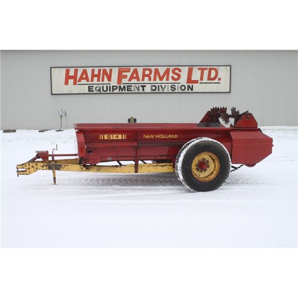 NH 514 single axle manure spreader, top beater, one owner