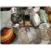 Image 8 : GLASS, CEAMIC, GREEN GLASS, WHITE SOUFFLE, METAL, ETC.(INCLS: GRAVY & TEA CERAMICS; COOKBOOKS)