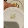 Image 14 : YELLOW, GREEN & WHITE VARIOUS PATTERNS & DISHES