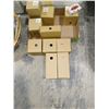 Image 2 : BATHROOM, KITCHEN, VASES/BASKET & TRAYS