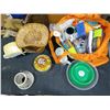 Image 2 : KITCHEN, PET, MICROWAVE, WICKER, ETC.