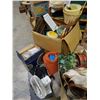 Image 1 : HOUSEHOLD TUPPERWARE, ETC.