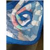 Image 2 : BLUE & WHITE PATTERN HANDMADE TUFTED QUILT (DOUBLE-QUEEN). VIEW PICTURES.