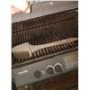 Image 2 : OUTDOOR B.B.Q. MOVABLE.