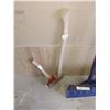 Image 2 : L/H AXE; S/H HATCHET; FOLDING STOOL & ERGO SNOWSHOVEL