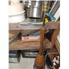 Image 3 : ALL SHELF & FLOOR CONTENTS: BATHROOM, FLOORING, WOOD CRATES, ETC. SEE PICS.