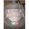 Image 2 : 8 GAL SHOP VAC - CASTORED.