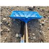 Image 2 : snow shovel + 3 snow brushes