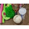 Image 3 : lot of beach toys + tow rope