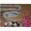 Image 3 : lot of costume jewelry