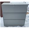 Image 1 : White metal filing cabinet - 26" W x 18" D x 39" H