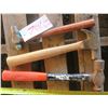 Image 1 : 3 hammers