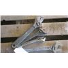 Image 2 : 4 adjustable wrenches
