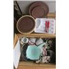 Image 1 : lot of kitchenware