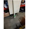Image 2 : 4 CURTAIN RODS UP TO 8 FOOT LONG