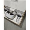 Image 4 : OCULUS META QUEST 2 128GB V2 LIGHT GREY TESTED AND WORKING RETAIL $530