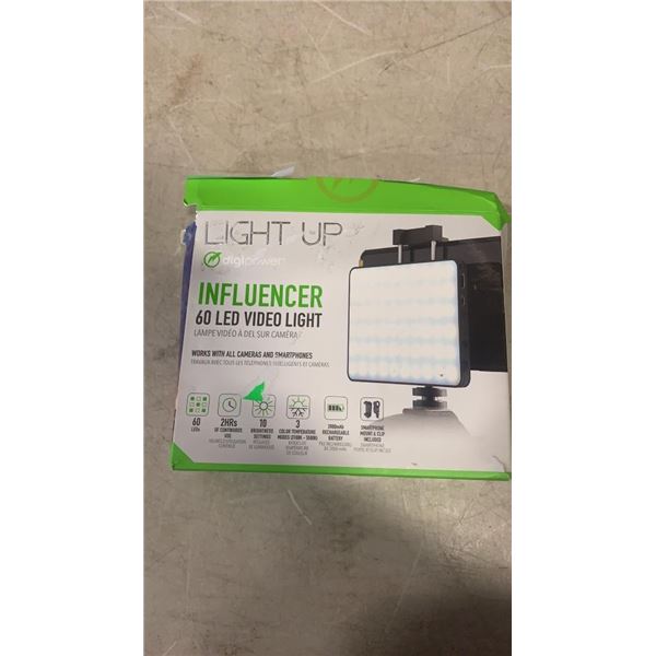 LIGHTUP INFLUENCER 60 LED VIDEO LIGHT - TESTED WORKING, RETAIL $49