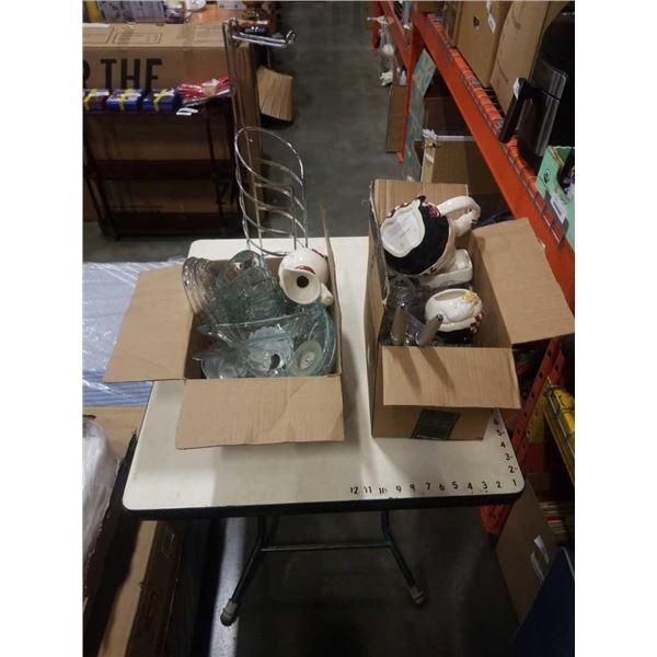2 BOXES OF CRYSTAL AND GLASSWARE, COLECTIBLES