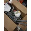 Image 5 : 2 BOXES OF CRYSTAL AND GLASSWARE, COLECTIBLES