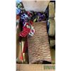 Image 4 : ARTIFICIAL PLANTS, VASE, SANTA FIGURE, HOME SIGN