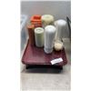 Image 8 : BOX AND WOOD TRAY OF COLLECTIBLES AND CANDLES