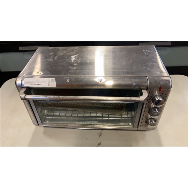 BLACK AND DECKER 6 SLICE TOASTER OVEN TESTED AND WORKING
