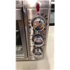 Image 2 : BLACK AND DECKER 6 SLICE TOASTER OVEN TESTED AND WORKING