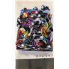 Image 1 : TRAY OF NEW HAIR TIES