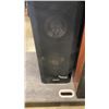 Image 4 : PAIR OF TECHNICS SB-L31 SPEAKERS WITH RCA 5 DISC CHARGER WORKING WITH SUTHERLAND SUB