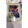 Image 2 : 4 WAYNE GRETZKY ITEMS - LIMITED EDITION UPPER DECK SHEET UNCUT, POST CARD, BEEHIVE GRETZKY