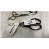 Image 2 : 3 PAIRS OF HAIRDRESSING SCISSORS AND 2 PAIRS HENCKELS SCISSORS