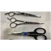Image 5 : 3 PAIRS OF HAIRDRESSING SCISSORS AND 2 PAIRS HENCKELS SCISSORS