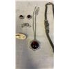 Image 5 : 4 NECKLACES, 2 PINS, AND ONE PAIR CLIP ON EARRINGS