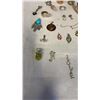 Image 5 : BAG OF MISC PENDANTS AND RINGS