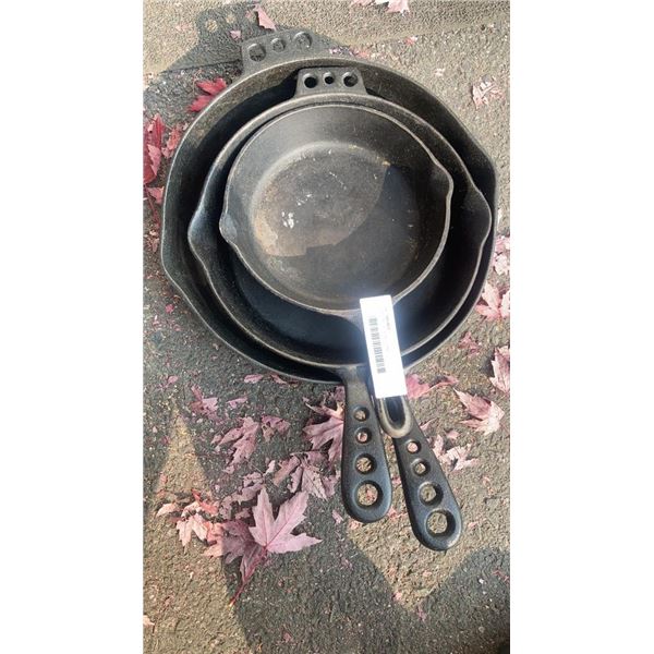 3 CAST IRON FRYING PANS