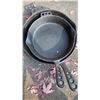 Image 2 : 3 CAST IRON FRYING PANS