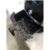 Image 6 : INSTANT POT VORTEX PLUS AIR FRYER 6QT - TESTED WORKING, RETAIL $199