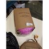 Image 4 : 2 PURSES AND SLEEPING BAG