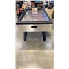 Image 5 : GAMECRAFT INDUSTRIAL AIR HOCKEY TABLE WITH ACCESSORIES