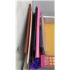 Image 8 : TABLET SLEEVES, NEW PUZZLE, MICROPHONE, 2 PAIRS OF JEANS SIZE 3 AND SIZE 34