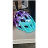 Image 3 : HARD CASE LUGGAGE BAG, BASEBALL HELMET AND BIKE HELMET