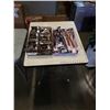Image 1 : 24 PICES HAIR EXTENTIONS AND 6 ASTROLOGY MUGS