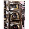 Image 4 : 24 PICES HAIR EXTENTIONS AND 6 ASTROLOGY MUGS