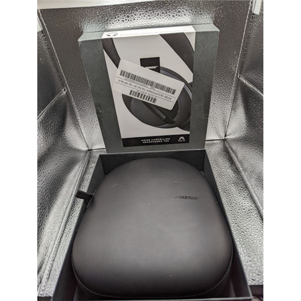 Bose 794297-0100 Noise Cancelling Bluetooth Headphones 700 with Google Assistant/ Amazon Alexa - Tri