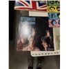 Image 2 : LOT OF RECORDS 2 BEETLES RECORDS AND 2 ROLLING STONE RECORDS AND 2 OTHER