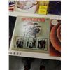 Image 6 : LOT OF RECORDS 2 BEETLES RECORDS AND 2 ROLLING STONE RECORDS AND 2 OTHER