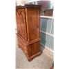 Image 6 : WOOD WARDROBE