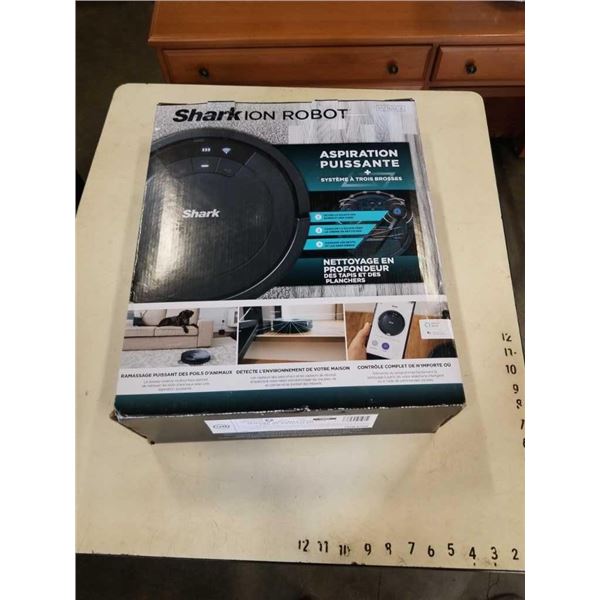 SHARK ION ROBOT RV765CA TESTED AND WORKING RETAIL $400